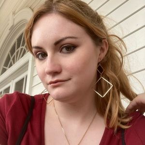 Meet your Posher, Eva